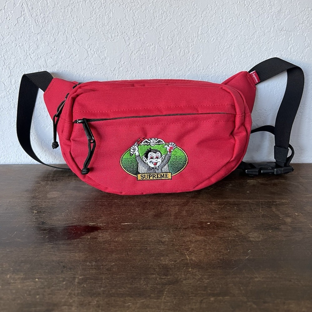 Supreme Vampire Boy Waist Bag SS21B29 Red‎
